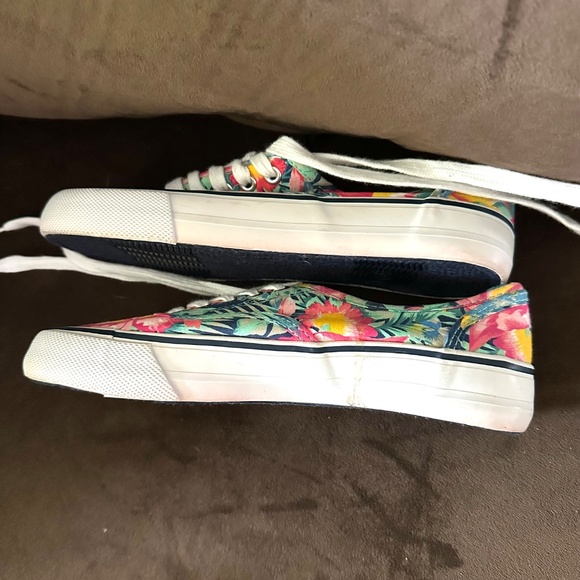 Mossimo Supply Co. Floral Print Canvas Shoes Sz 6 - Picture 7 of 7